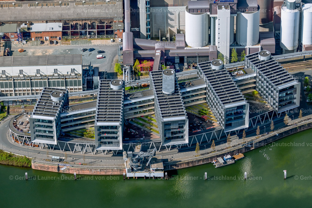 4020835 | Moderne Bürohäuser am Rotfelder-Ring, Frankfurt am Main