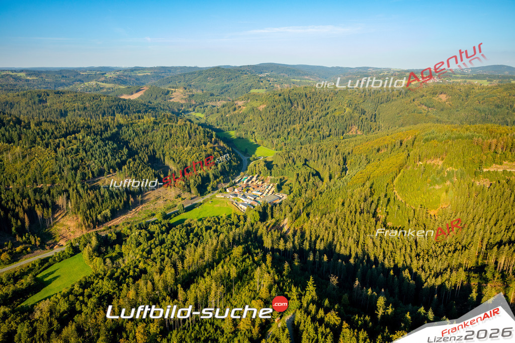 Das Luftbild zeigt :  Wallenfels - Die Luftaufnahme wurde 2023 vom UL-Flugzeug aus erstellt ( keine Drohne ) - Hochauflösende Luftaufnahme - Für grossformatige Ausdrucke geeignet. Die Geschenkidee !Mit Lizenz und Bildrechte bestellbar