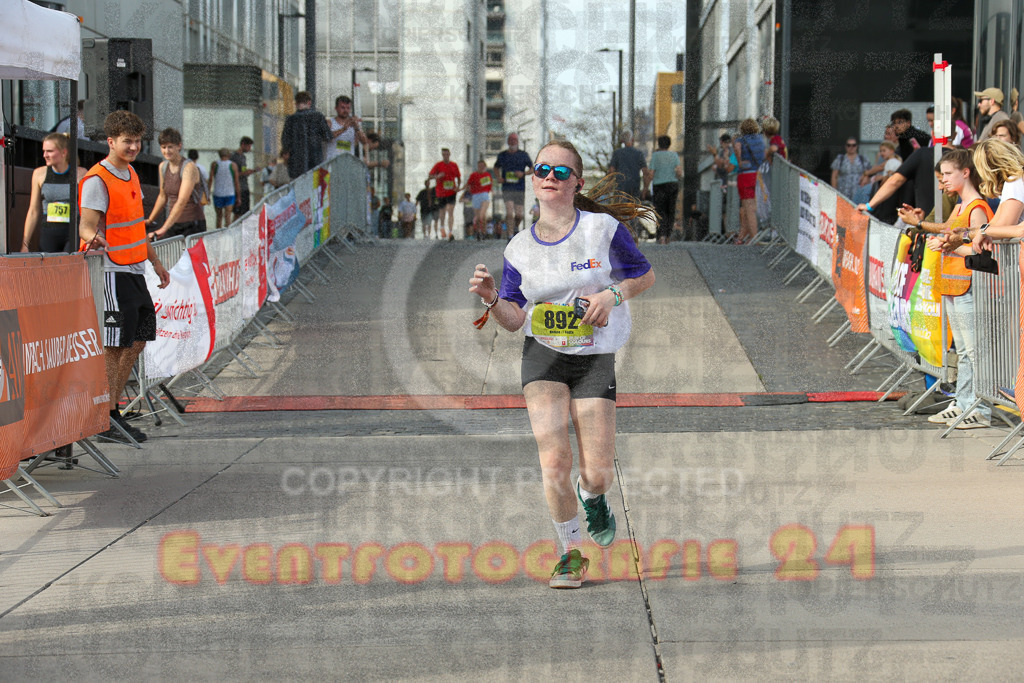 250920_1540_EX1_0399 | Sportfotografie im Rhein-Sieg Kreis, Köln, Bonn, NRW, Rheinland Pfalz, Hessen, etc. Unser Tätigkeitsfeld umfasst den Laufsport vom Volkslauf über den Marathon, Duathlon, Triathon bis zum Ultralauf wie Kölnpfad Ultra oder Schindertrail.