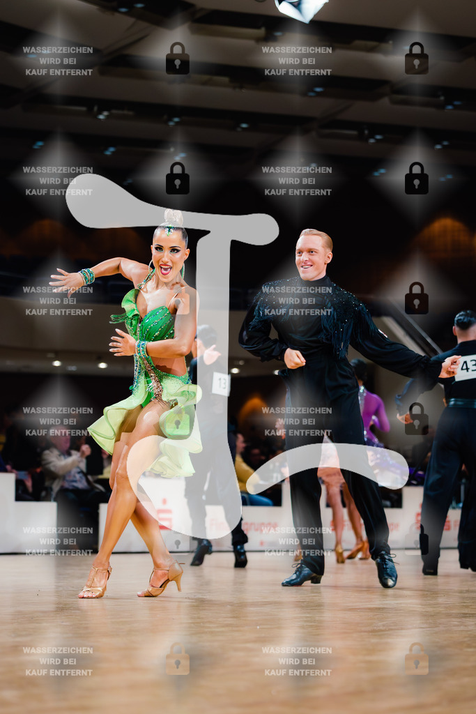 Goldstadtpokal 2025 - WDSF World Open Latin 29th (36) Kevin Baumann _ Alisa Klemm (Schwarz Weiß Club Pforzheim)-2025-01-25-5762 | Webshop for digital downloads and prints of dance sport, event & show photographer Julian Link - Realisiert mit Pictrs.com