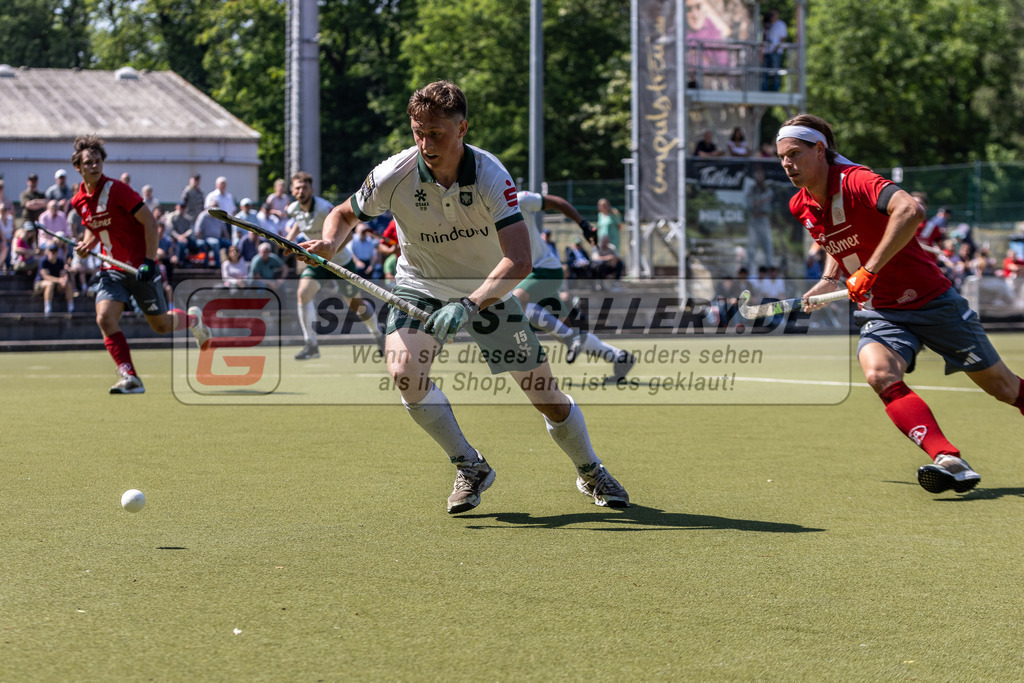 MJ_2024-.05-11-H-HTCU-Alster-44 | Jannik Enaux (Uhlenhorst Mülheim #15), Uhlenhorst Mülheim - Der Club an der Alster am 11.5.2024 im Waldstadion, Mülheim a. d. Ruhr