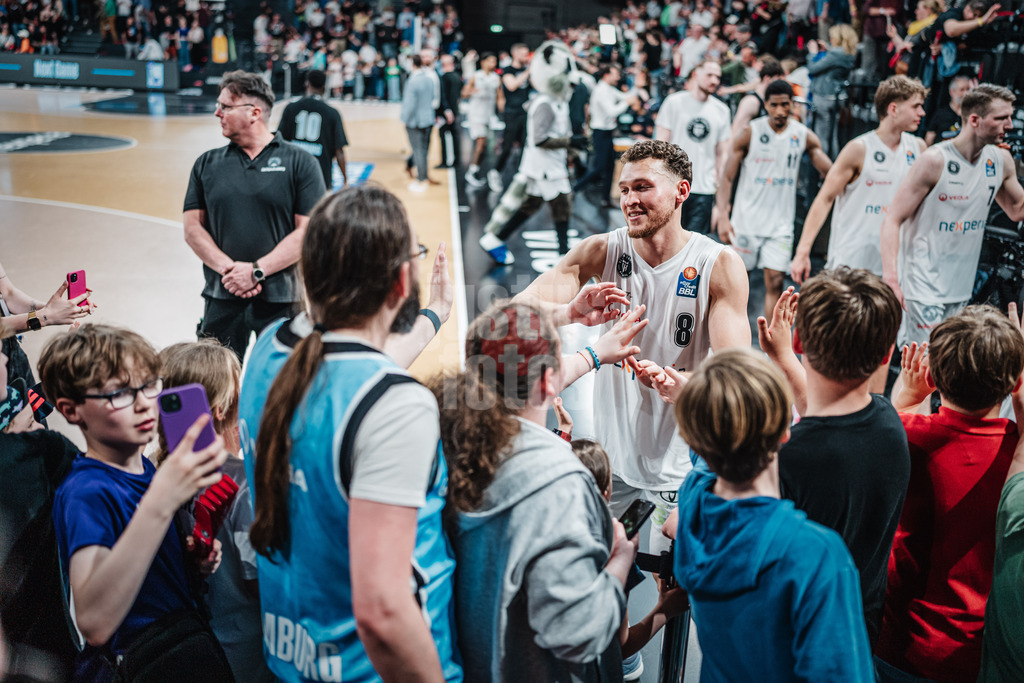 Basketball | Männer | Saison 2023/2024 | easyCredit Basketball Bundesliga | 31. Spieltag | Veolia Towers Hamburg vs. HAKRO Merlins Crailsheim | 30.04.2024 | Brae Ivey (#8, Veolia Towers Hamburg)