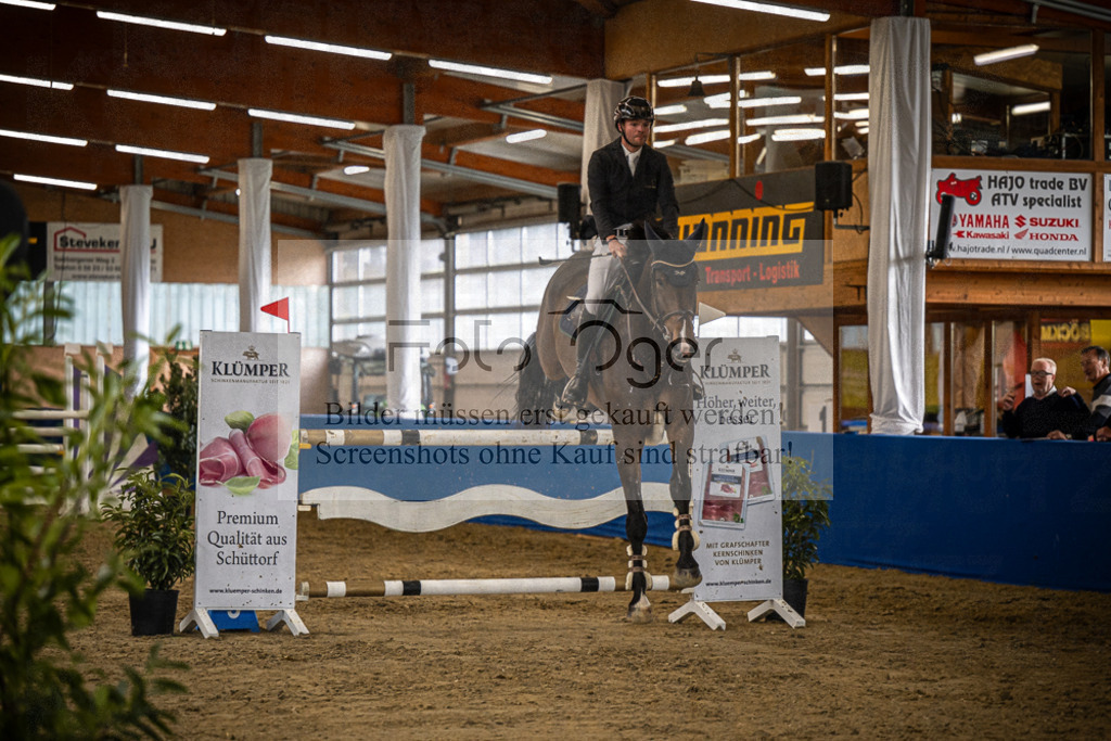 DOS_1063 | Entdecke hochwertige Reitturnierfotos von Foto Oger. Professionell, emotional und authentisch – jetzt Lieblingsmomente im Shop bestellen.Deutschlandweite Turnierfotografie. - Realisiert mit Pictrs.com