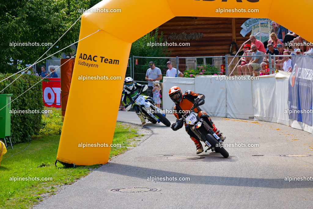 P1025607 | Erleben Sie atemberaubende, hochqualitative Fotos Ihrer Fahrt entlang der malerischen Alpenstraßen. Besuchen Sie alpineshots.com, um professionelle Aufnahmen Ihrer unvergesslichen Reise zu finden und zu kaufen - Realisiert mit Pictrs.com