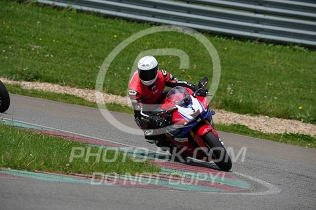 2024_05_13_PBK_15838 | Sportfotografie; SlowMotion; Video; Rennstrecke; Hafeneger; Speer; Racing; RSE; BMW; CBO; Trackday; Motorsportarena; Hockenheimring; Brno; Most; Barcelona; Valencia