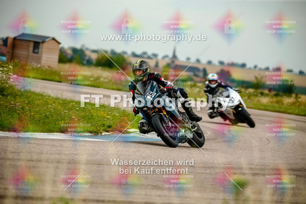 Chambley Juli-2360 | Hier findet Ihr Bilder von Touristenfahrten auf der Nürburgring Nordschleife oder von anderen Veranstaltungen die ich besucht habe. Viel Spass beim Durch Schauen 