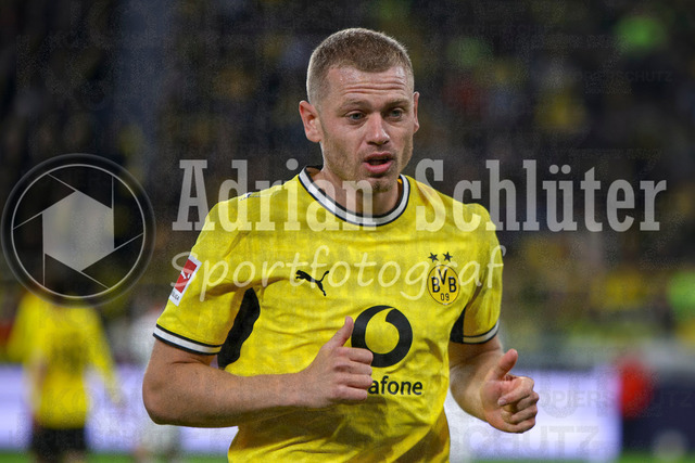08.05.2026, GER, Fussball, Herren, 1. BL, Saison 2025/2026, Borussia Dortmund - Eintracht Frankfurt | Julian Ryerson (BVB) schaut