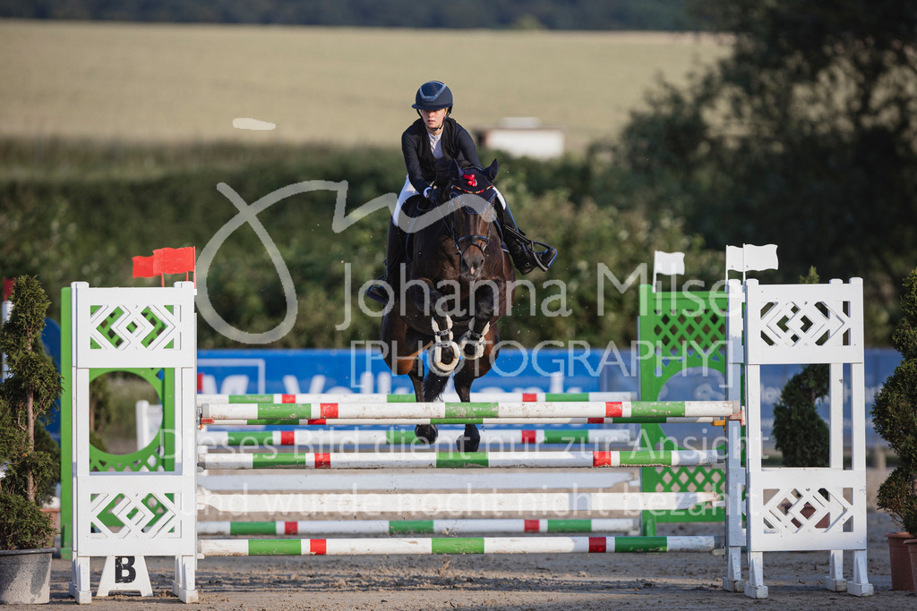 240628_LüPfSpTa_L-Spr-370 | Deine schönsten Turniermomente als professionelle Fotos! Entdecke hochwertige Pferdesport-Fotografie im Online-Shop. Jetzt Fotos finden & bestellen!