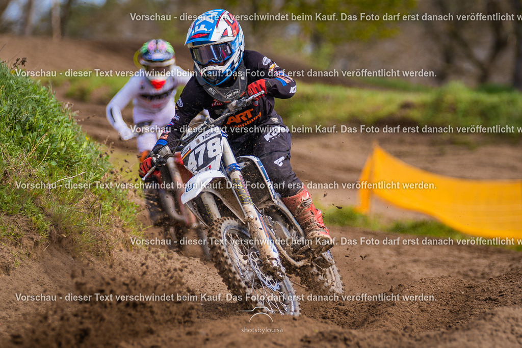 04_13_Bensdorf_85-2060 | Sportfotografin aus Berlin-Brandenburg mit Fokus auf Motocross. Ich halte deine sportliche Leistung und echte Emotionen auf und neben der Strecke professionell fest. Entdecke die Fotos von deinem Rennen und bestelle sie direkt hier im Shop.