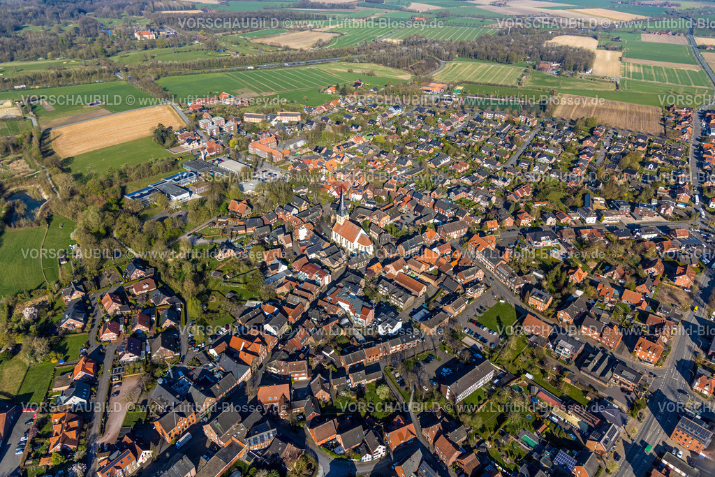Ascheberg250400108Herbern | Luftbild, Stadtmitte Herbern , St. Benedikt Kirche, Bundesstraße 54, Herbern, Ascheberg, Münsterland, Nordrhein-Westfalen, Deutschland,