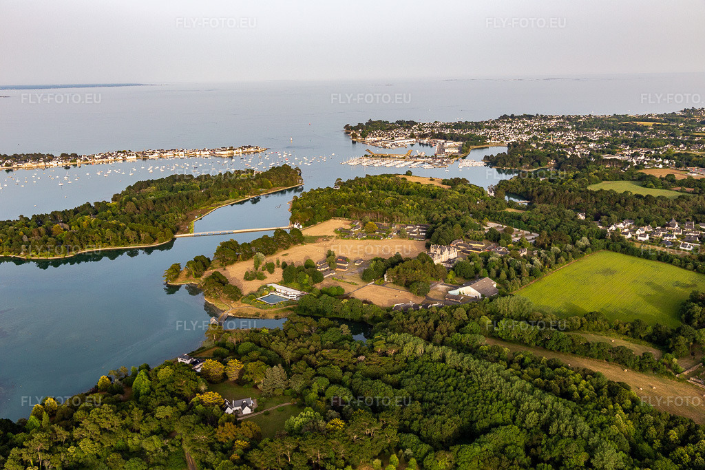 Vue aérienne: Le Domaine de Loctudy à Loctudy dans le département Finistère, France – .Photo: IMG_132522.jpg prise le 17/06/2022 par Werner Riehm/FLY-FOTO.eu – Résolution de l'original: 5472 x 3648 px
