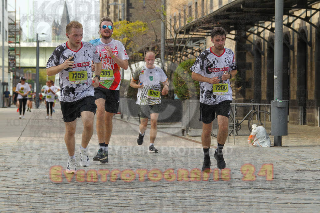 250920_1520_EV4_8526 | Sportfotografie im Rhein-Sieg Kreis, Köln, Bonn, NRW, Rheinland Pfalz, Hessen, etc. Unser Tätigkeitsfeld umfasst den Laufsport vom Volkslauf über den Marathon, Duathlon, Triathon bis zum Ultralauf wie Kölnpfad Ultra oder Schindertrail.