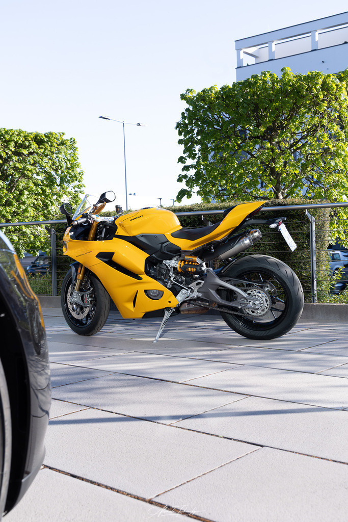 Ducati Panigake V2S | Entdecken Sie die faszinierende Welt von Alexander Tschuncky Arts: Kreative Fotografie, atemberaubende Automobilkunst und hochwertiger Bilderdruck. Lassen Sie sich inspirieren! - Realisiert mit Pictrs.com