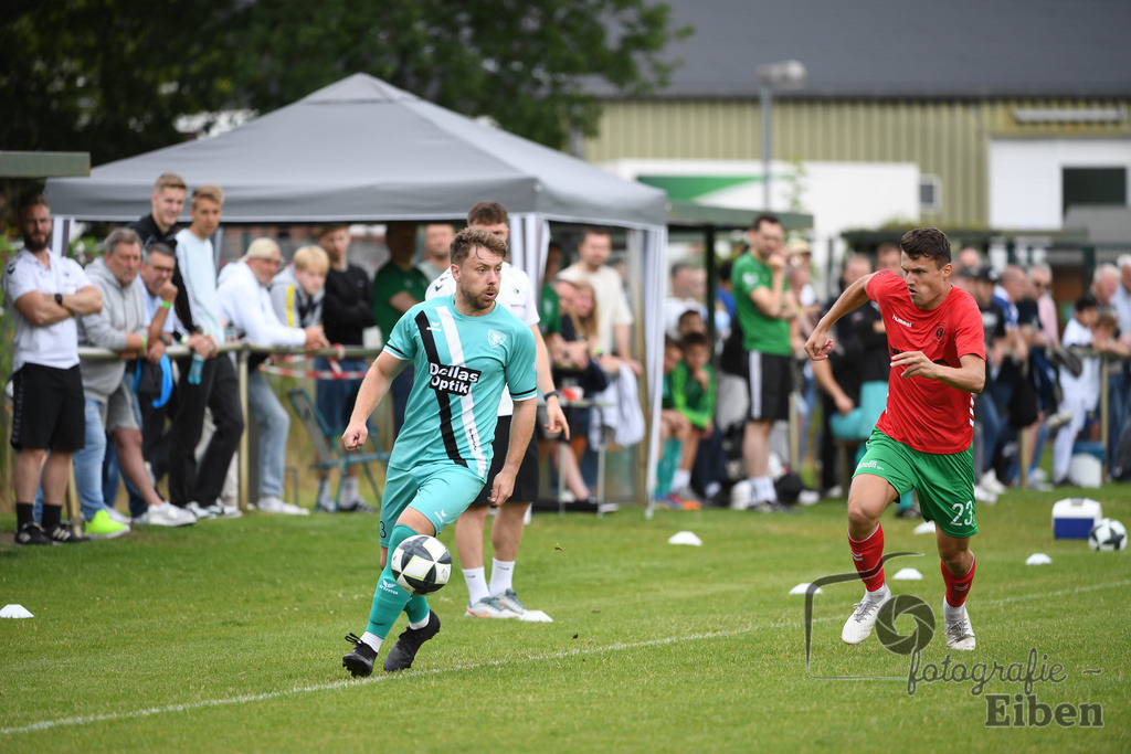 Sport-Duwe Cup | Sport-Duwe Cup Oldenburg; TuS Eversten (mint)-VFL Oldenburg (rot) am 05.07.2025 in Oldenburg (Sportanlage TuS Eversten), Photo: Philip Eiben 2025 - Realisiert mit Pictrs.com
