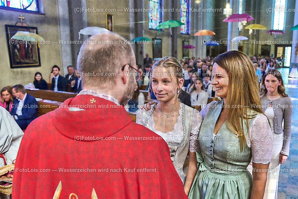 ALP0952_PfarrFirmung Wieselburg_Firmvorgang | (C)FotoLois.com, Alois Spandl, Firmung in der Pfarrkirche Wieselburg mit Generalvikar Dr. Christoph Weiss, Dechant Pfarrer Daniel Kostrzycki und Monignore Franz Dammerer, Sa 15. Juni 2024.