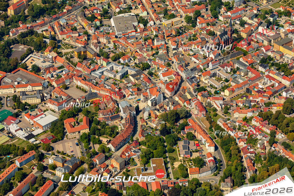 Übersichts Bild Apolda - Die Luftaufnahme wurde 2025 vom UL-Flugzeug heraus erstellt ( keine Drohnenaufnahme ) - Hochauflösende Luftaufnahme - für Wandbilder und großformatige Ausdrucke geeignet. Das besondere Geschenk!Hier alle&nbsp;Infos zur Lizenzierung der LuftaufnahmeWir fliegen auch dieses Jahr wieder in Ihre Region um Luftbilder zu erstellen.- Luftbild anfragen