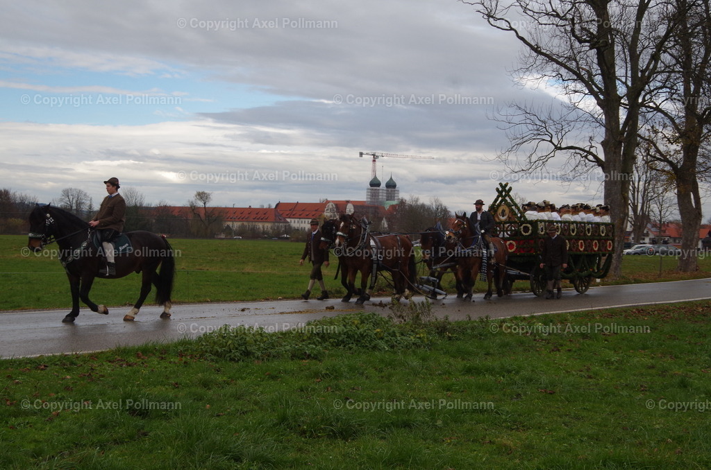 IMGP9964 | fotografiert von Axel PollmannLeonhardi Wallfahrt Benediktbeuern und Murnau, Fronleichnam, Fasching, Landschaft im Loisachtal und Benediktbeuern  - Realisiert mit Pictrs.com