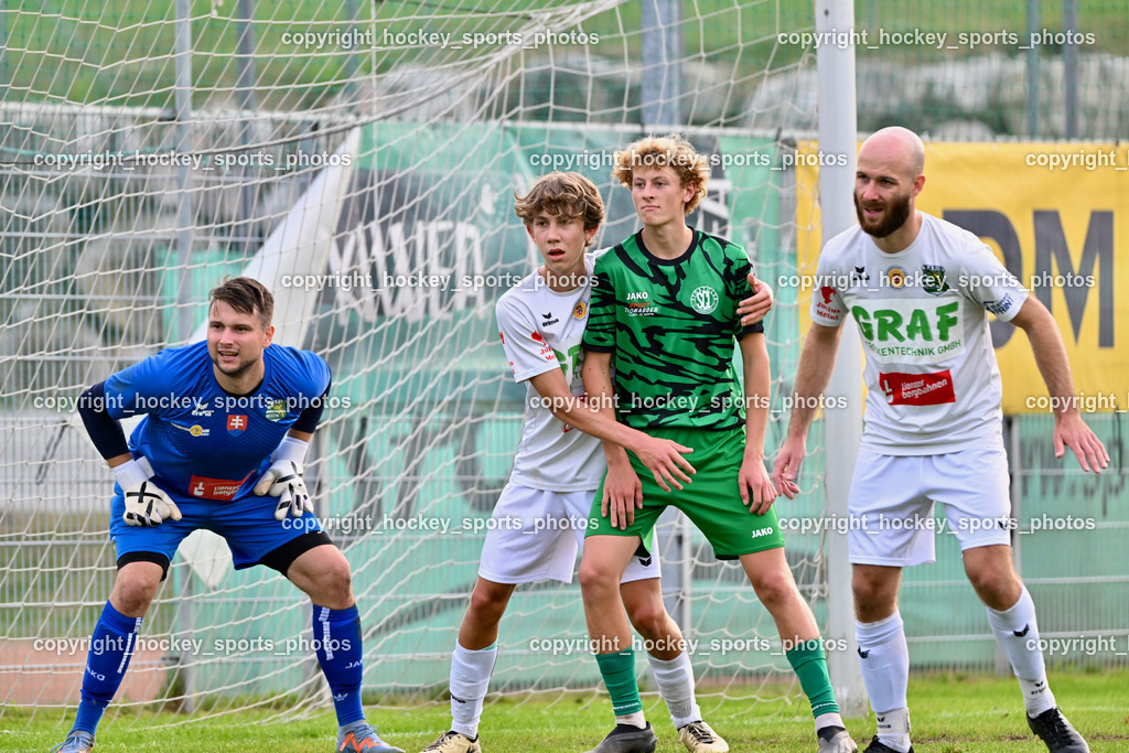 SC Landskron vs. Rapid Lienz | #44 Jakub Corej Rapid Lienz, #3 Valentin Christian Dorer Rapid Lienz, #5 Julian Loteritsch SC Landskron, #10 Dominik Müller Rapid Lienz, SC Landskron vs. Rapid Lienz, SC Landskron vs. Rapid Lienz am 22.09.2024 in Villach (Sportanlage Landskron), Austria, (Photo by Bernd Stefan)