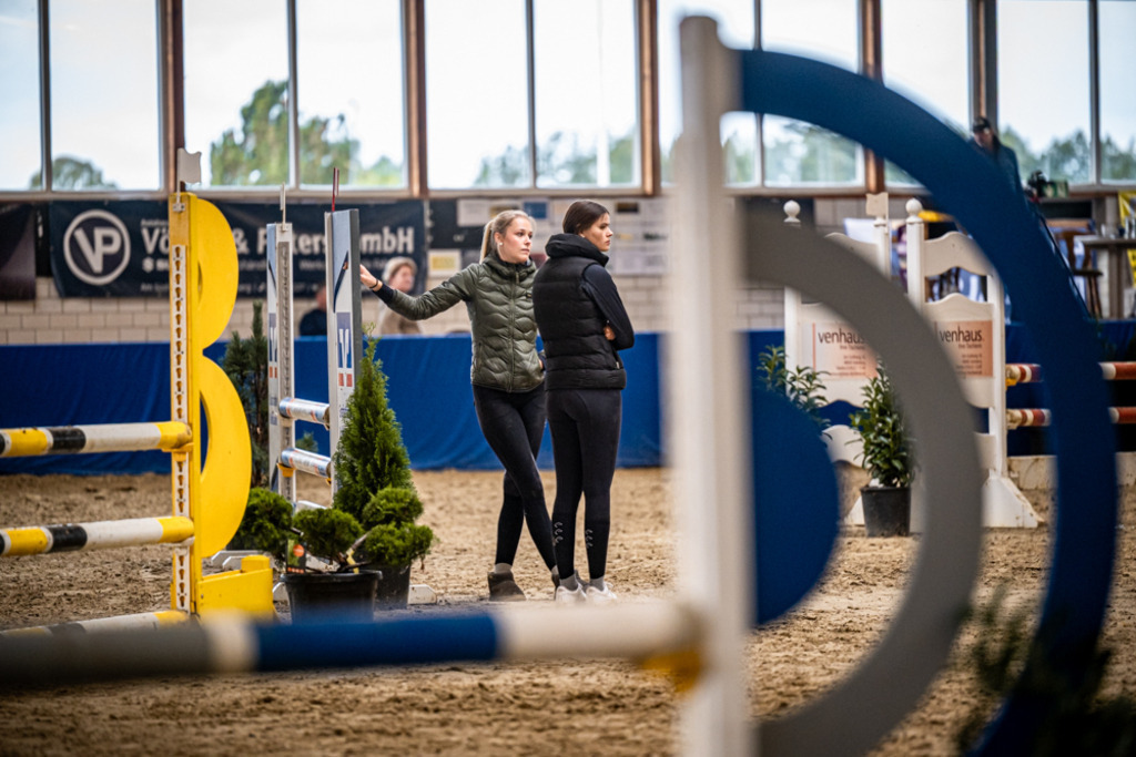 2026-10-Isterberg-Springen-12-1-0123 | Entdecke hochwertige Reitturnierfotos von Foto Oger. Professionell, emotional und authentisch – jetzt Lieblingsmomente im Shop bestellen.Deutschlandweite Turnierfotografie. - Realisiert mit Pictrs.com