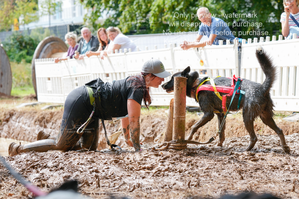 Schlamm_mit_Hund (202 von 460) | stephaniefillaphotographie - Realisiert mit Pictrs.com