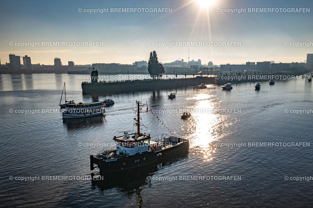 DJI_0258 | 30.09.2022 Drohnenaufnahmen Dt. Schifffahrtstag 2022 Bremen Wendebecken / Weser