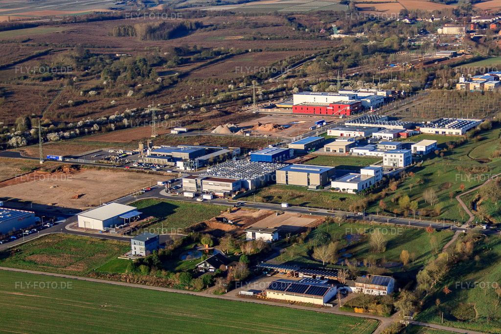 Luftbild: Gewerbegebiet Albert-Einstein-Straße im Ortsteil Queichheim in Landau im Bundesland Rheinland-Pfalz in Deutschland. Foto: IMG_63200.jpg vom 20.03.2014 durch Werner Riehm/FLY-FOTO.de