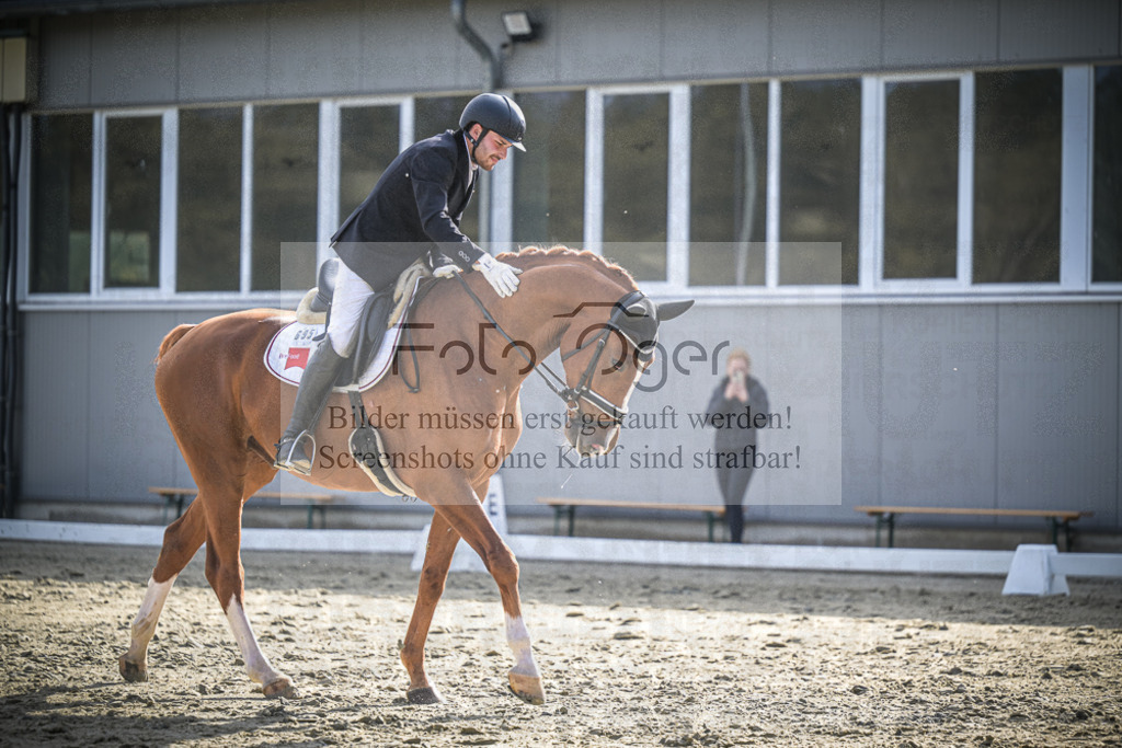 DOS_0824 | Entdecke hochwertige Reitturnierfotos von Foto Oger. Professionell, emotional und authentisch – jetzt Lieblingsmomente im Shop bestellen.Deutschlandweite Turnierfotografie. - Realisiert mit Pictrs.com