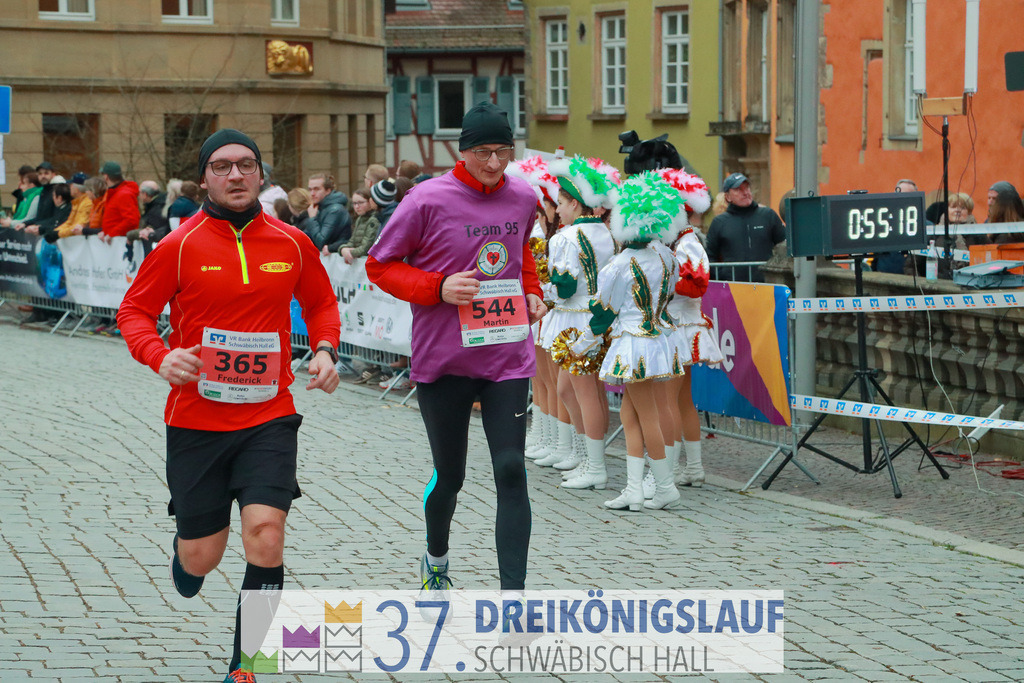 VR Bank Hauptlauf 10000m | 3 Koenigslauf 2023 - Realisiert mit Pictrs.com
