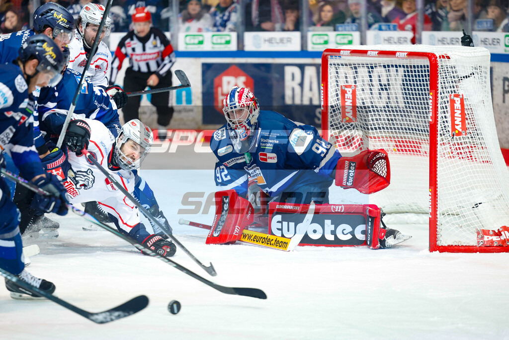 01615 | Samuel Dove-McFalls (Nürnberg) und Andreas Jenike - © by Sportfoto-Sale (Jan Brüggemann) - Realisiert mit Pictrs.com