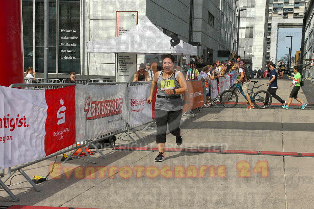 250920_1340_EX1_6118 | Sportfotografie im Rhein-Sieg Kreis, Köln, Bonn, NRW, Rheinland Pfalz, Hessen, etc. Unser Tätigkeitsfeld umfasst den Laufsport vom Volkslauf über den Marathon, Duathlon, Triathon bis zum Ultralauf wie Kölnpfad Ultra oder Schindertrail.