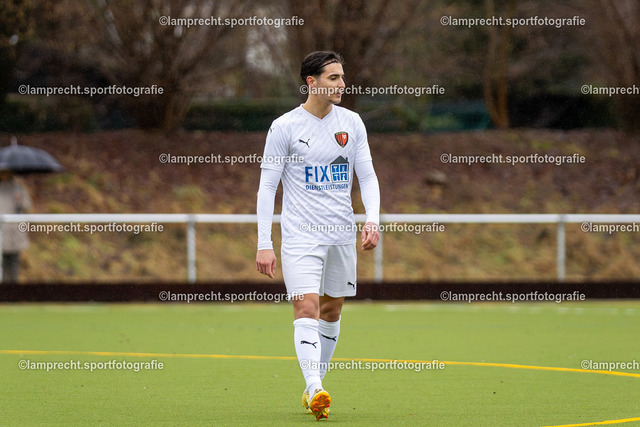 Fußball I Herren I Saison 2025-2026 I Landesfreundschaftsspiel I SC Rönnau - SSG Rot-Schwarz Kiel 096 | Emre Kayali (9, SSG Rot-Schwarz Kiel) - Realisiert mit Pictrs.com