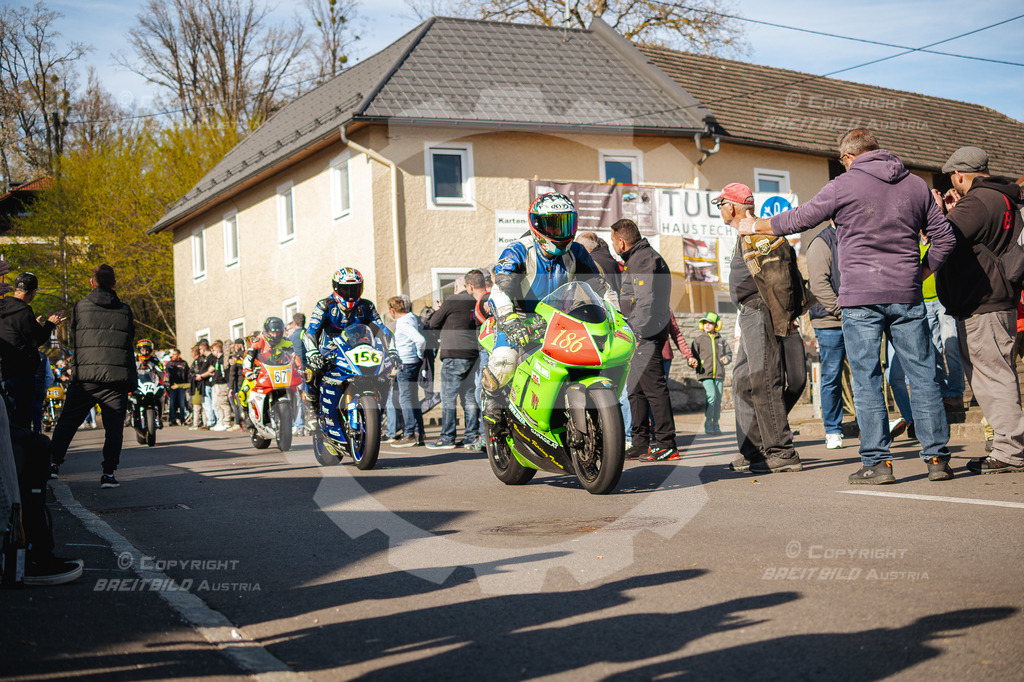 1453 - Bergrennen Landshaag2026 | BREITBILD Austria Webshop

Finde Fotos von: Breitbild, Breitbild Austria, Landshaag, Europeanbikers, KTM, BMW, Bergrennen, Bikeporn, Carporn, Bikes, Cars, Fotografie, Oberösterreich, Österreich, Berufsfotograf, Motorradteile Ganster, Julbach, Pannoniari - Realisiert mit Pictrs.com