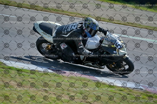 26BT02-0738 | markuskiefer.com - Realisiert mit Pictrs.com