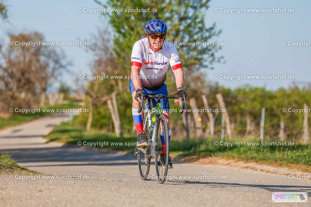 835_AR6_8428 | Neusiedlersee Radmarathon 2026@sportshot_your_pictrs #yourpictures#roadtowm2029 #nrm #neusiedlerseeradmarathon #neusiedlersee #neusiedlerseetourismus #burgenland #mörbisch #nrm26 #burgenlandtourismus #voglundco #poweredbyburgenlandtourismus #radsport #rad #marathon #ucigranfondo #visitburgenland #ucigranfondoworldseries