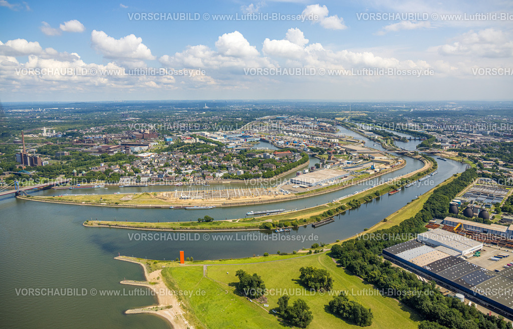 Duisburg250703247Nord | Luftbild, Duisburger Hafen Gesamtansicht, Mercatorinsel Binnenschifffahrt auf Vinckekanal und Hafenkanal, Stangenwald-Baustelle mit Logistik-Halle Neubau, Skulptur Rheinorange am Fluss Ruhr Mündungsgebiet, Ruhrort, Duisburg, Ruhrgebiet, Nordrhein-Westfalen, Deutschland