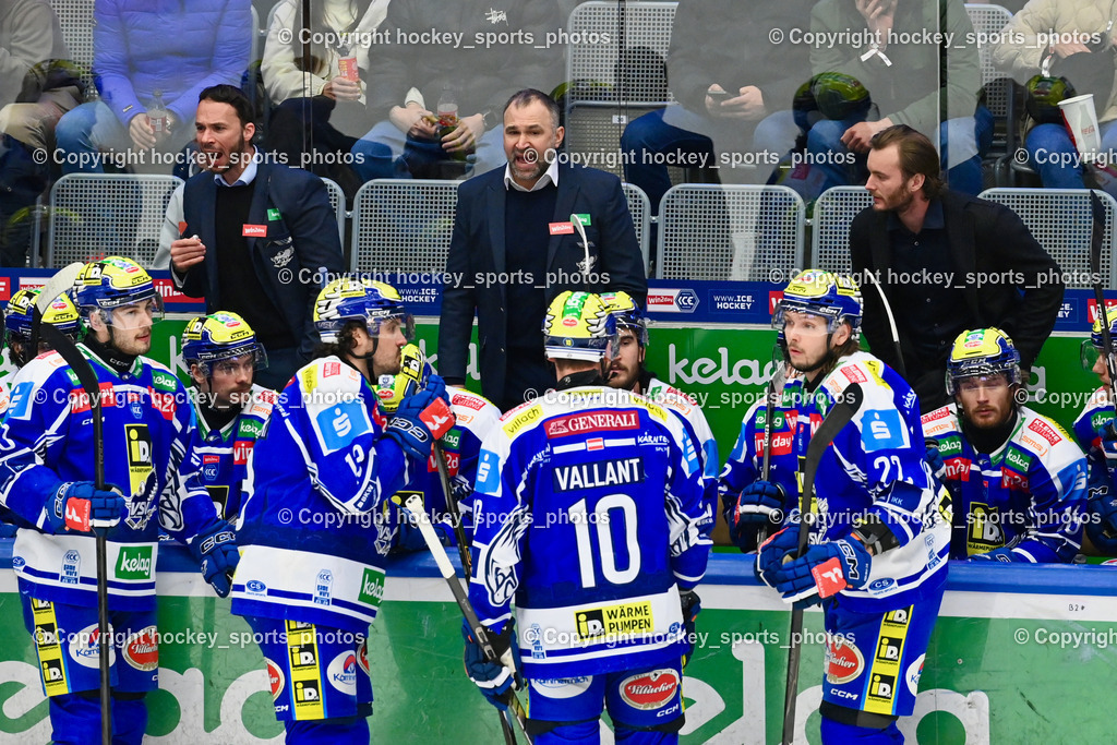 EC IDM WÄRMEPUMPEN VSV vs. MOSER MEDICAL GRAZ99ERS | Spielerbank EC VSV, Pierre Allard Headcoach EC VSV, #13 Adam Helewka EC VSV, #10 Thomas Vallant EC VSV, Marco Pewal Assistant Coach EC VSV, #9 Alexander Rauchenwald EC VSV, EC IDM WÄRMEPUMPEN VSV vs. MOSER MEDICAL GRAZ99ERS, EC IDM WÄRMEPUMPEN VSV vs. MOSER MEDICAL GRAZ99ERS am 17.03.2026 in Villach (Stadthalle Villach), Austria, (Photo by Bernd Stefan)
