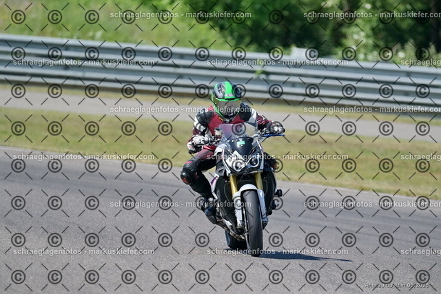 26BT02-0861 | markuskiefer.com - Realisiert mit Pictrs.com