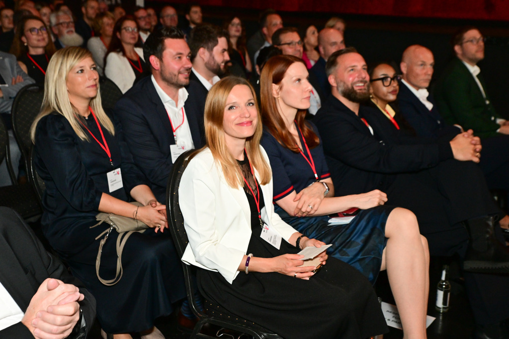 0268Media_V_Award_2025_Foto_Stefan_Wernz | Fotograf Köln - Realisiert mit Pictrs.com