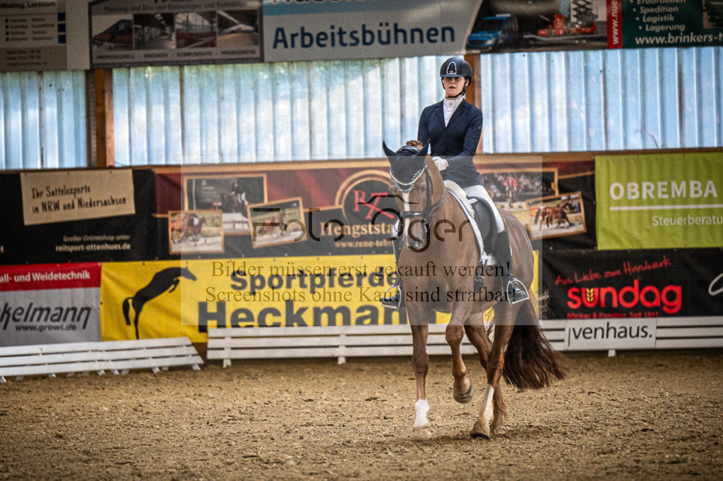 DOS_0691 | Entdecke hochwertige Reitturnierfotos von Foto Oger. Professionell, emotional und authentisch – jetzt Lieblingsmomente im Shop bestellen. - Realisiert mit Pictrs.com