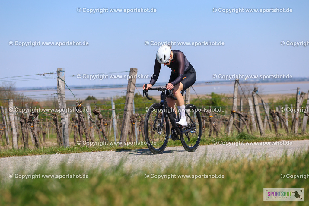 IMG_9542 | @sportshot_your_pictrs #yourpictures#roadtowm2029 #nrm #neusiedlerseeradmarathon #neusiedlersee #neusiedlerseetourismus #burgenland #mörbisch #nrm26 #burgenlandtourismus #voglundco #poweredbyburgenlandtourismus #radsport #rad #marathon #ucigranfondo #visitburgenland #ucigranfondoworldseries