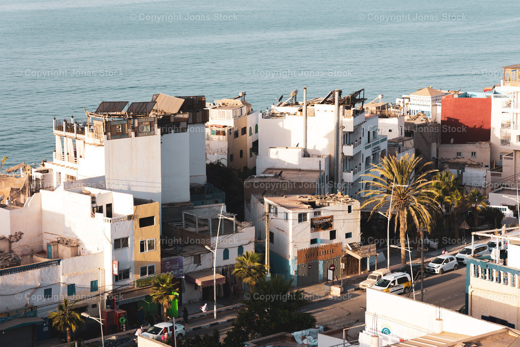 Roof Top Views | Stunning view over the roofs of Taghazout, Morocco.  - Realisiert mit Pictrs.com