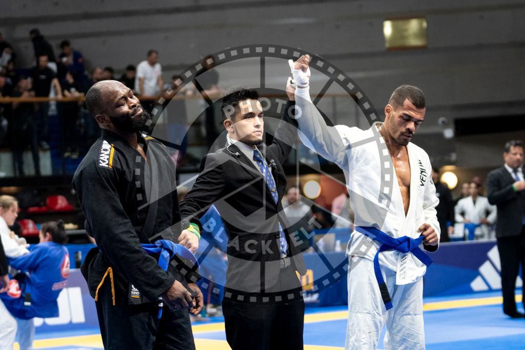 20240121PBB5910 | Fighters compete during the second day of the IBJJF European Championship in Paris, France, on January 21, 2024.
