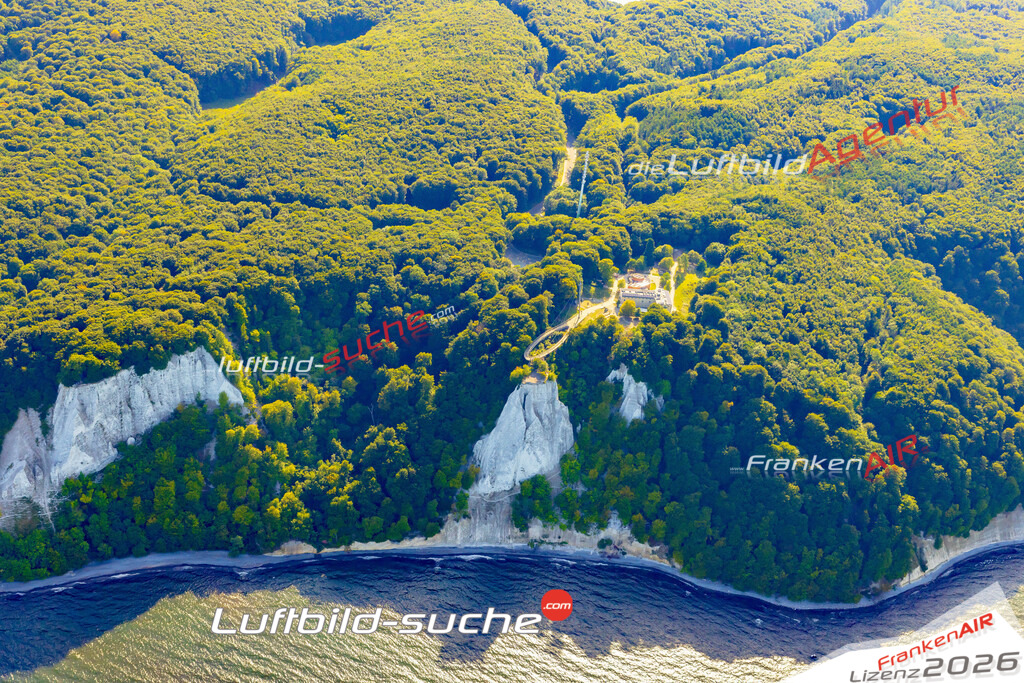 Königsstuhl Kreidefelsen Sassnitz Bild- Das Luftbild wurde 2025 vom UL-Flugzeug heraus erstellt ( keine Drohne bzw. Drohnenaufnahme ) - Hochauflösende Luftaufnahme -Nicht vergleichbar mit Google Maps oder Satelittenbilder- Die Geschenkidee !Mit Lizenz und Bildrechte bestellbar - CC