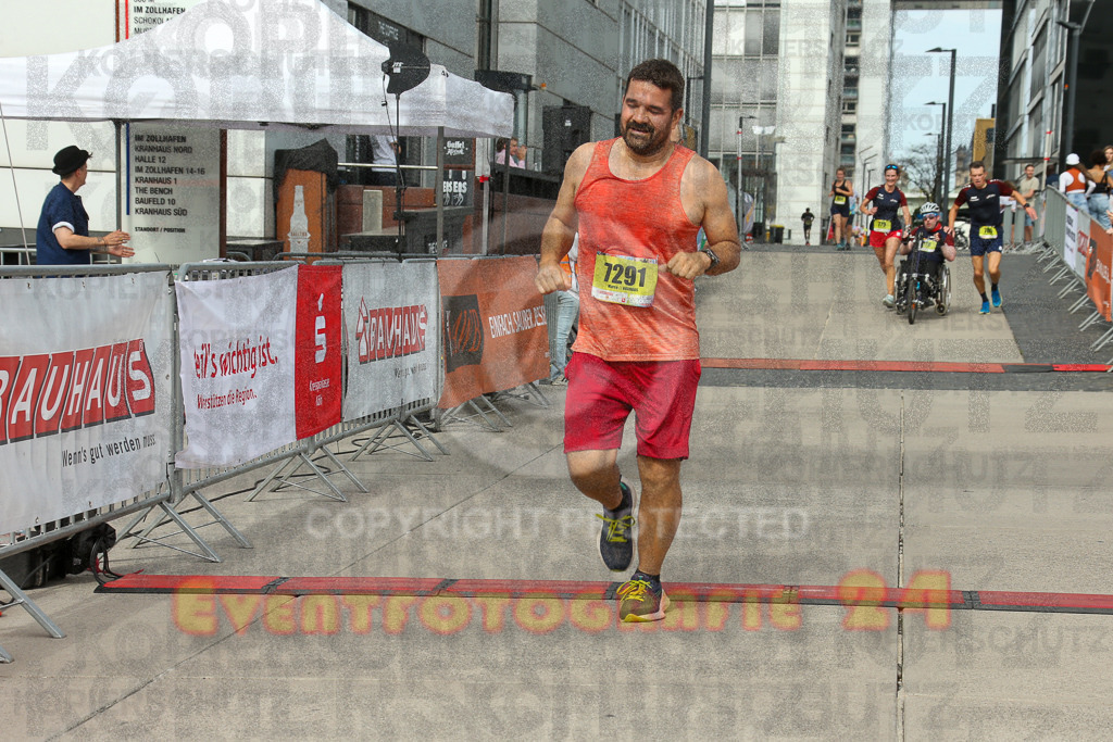 250920_1323_EX1_4300 | Sportfotografie im Rhein-Sieg Kreis, Köln, Bonn, NRW, Rheinland Pfalz, Hessen, etc. Unser Tätigkeitsfeld umfasst den Laufsport vom Volkslauf über den Marathon, Duathlon, Triathon bis zum Ultralauf wie Kölnpfad Ultra oder Schindertrail.