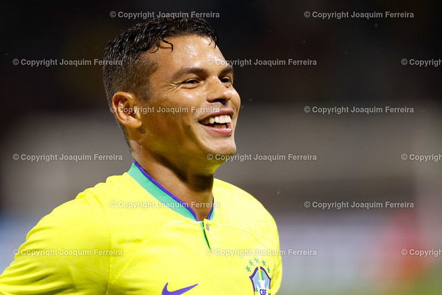 220923bravsgha_0518 | Frankreich Le Havre, 23.09.2022 xabx Nationalteams Freundschaftsspiel Brasilien – Ghana v.l.,Thiago Silva (Brazil) lacht - Realisiert mit Pictrs.com