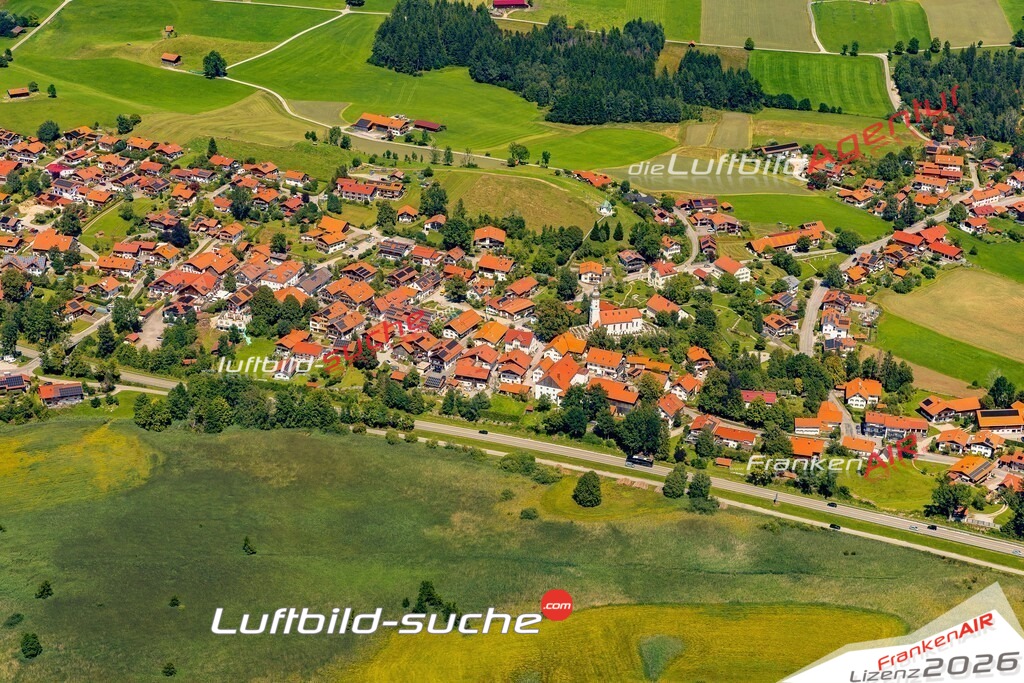 Luftaufnahme von Bad Bayersoien - Die Luftaufnahme wurde 2025 vom UL-Flugzeug heraus erstellt ( keine Drohne ) - Hochauflösende Luftaufnahme - für professionelle Ausdrucke geeignet. Die Geschenkidee !Mit Lizenz und Bildrechte bestellbar