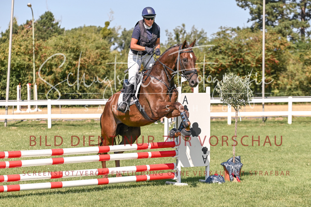 Schugtsche-Düren.2024.04-Stilspringprf.E-96 | Schugtsche Fotografie - Realisiert mit Pictrs.com