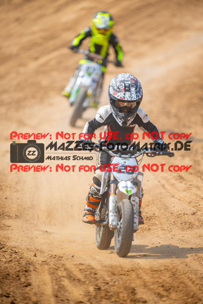 MaZZes-Fotomatrix-20260816-615335 | ROOKIES
