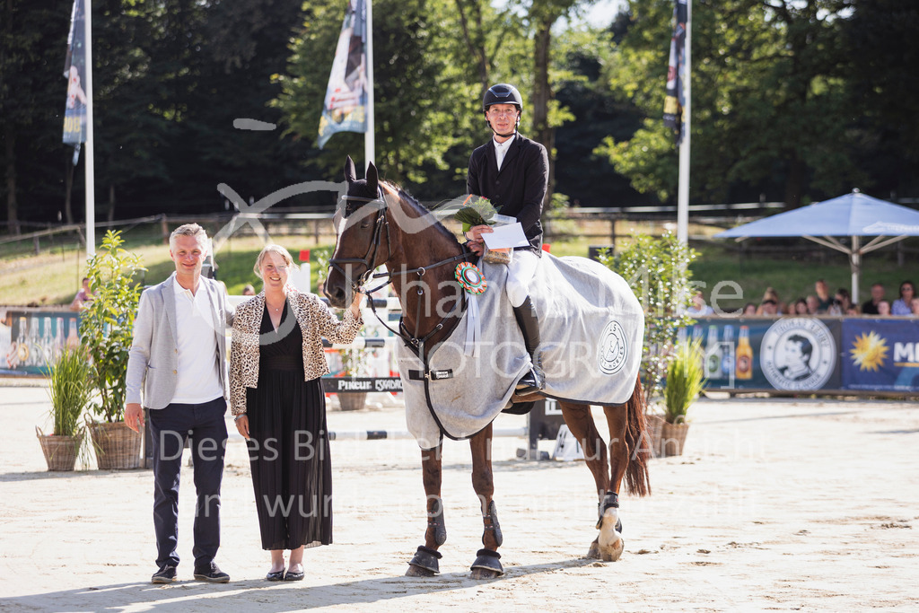 250713_BHO_S2-Spr_GP-987 | Deine schönsten Turniermomente als professionelle Fotos! Entdecke hochwertige Pferdesport-Fotografie im Online-Shop. Jetzt Fotos finden & bestellen!