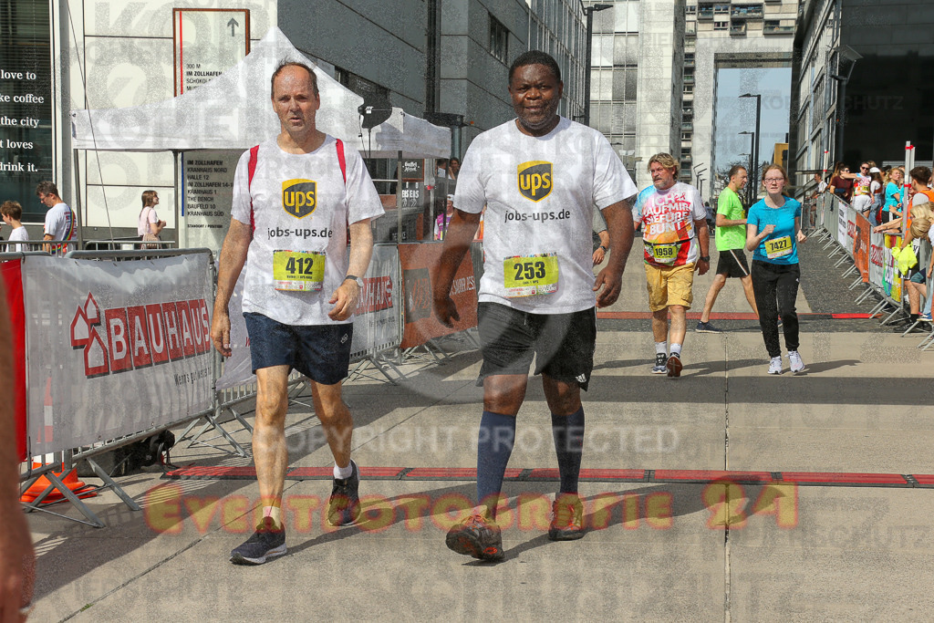 250920_1350_EX1_6827 | Sportfotografie im Rhein-Sieg Kreis, Köln, Bonn, NRW, Rheinland Pfalz, Hessen, etc. Unser Tätigkeitsfeld umfasst den Laufsport vom Volkslauf über den Marathon, Duathlon, Triathon bis zum Ultralauf wie Kölnpfad Ultra oder Schindertrail.